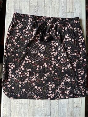LOFT Women's Black Floral Drawstring Skirt Size XL.